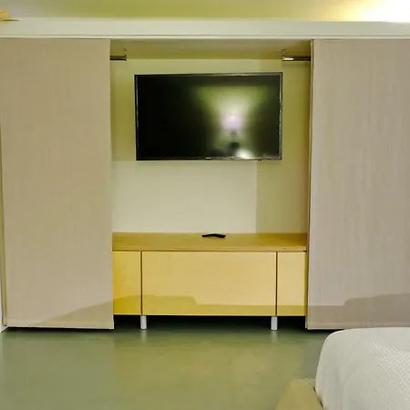 Agreli House *